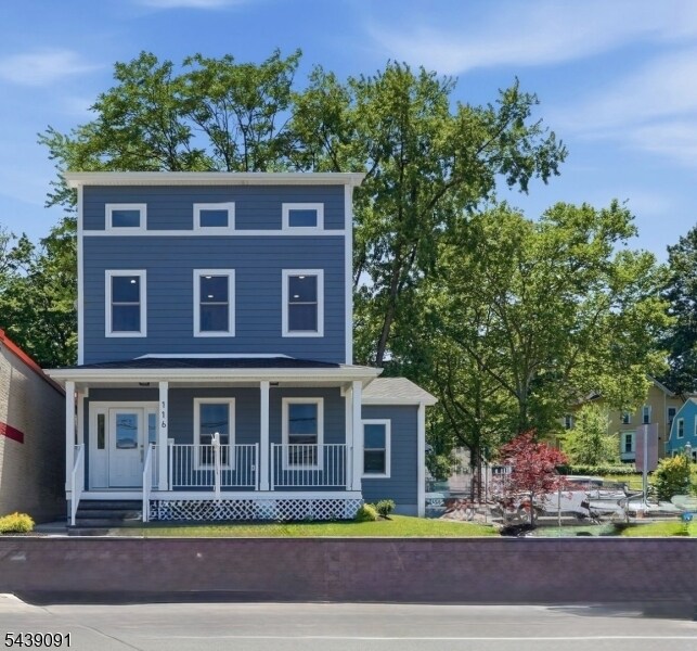 Building Photo - 116 Valley St