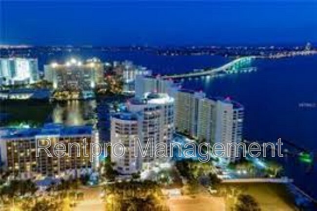 Building Photo - 850 S Tamiami Trl