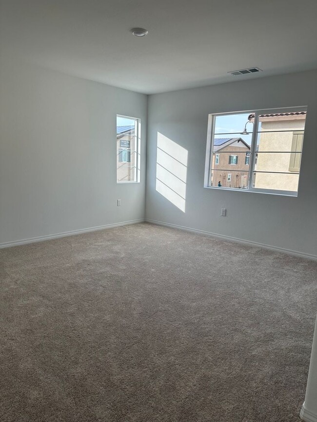 Building Photo - 3 Bedroom 2.5 Bath New build home in Highgrove!