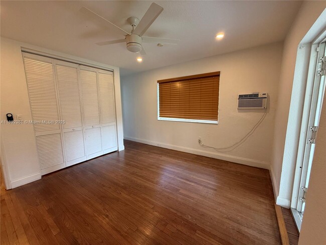 Building Photo - 3630 SW 14th St