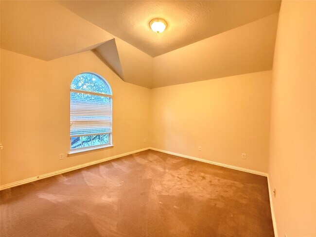Building Photo - 2144 Brittany Colony Dr