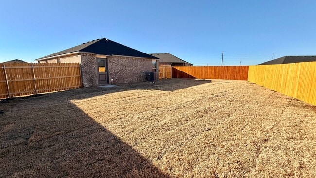 Building Photo - Brand New!! Cute 3 bed, 2 bath in Tuscany Lakes