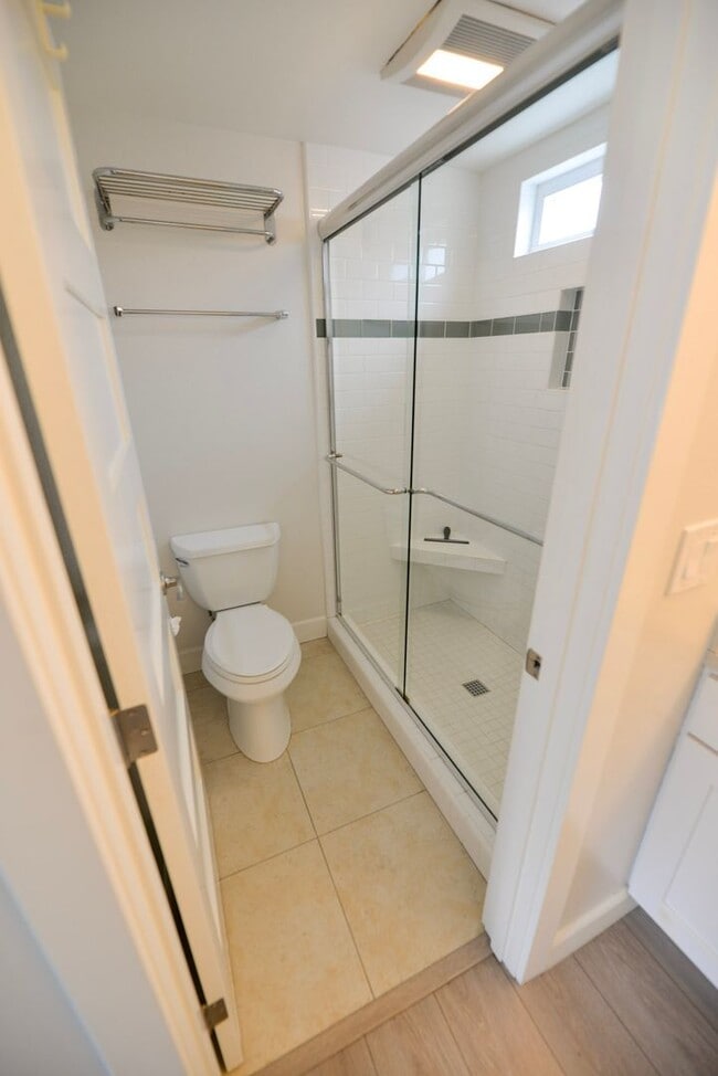 Building Photo - 259 Avenida Granada