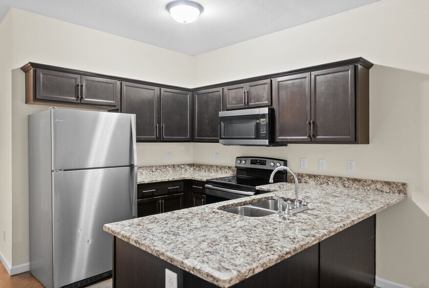 Building Photo - 109 Holland Dr