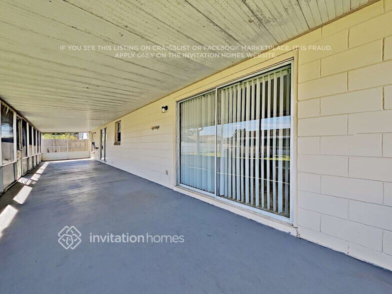 Building Photo - 99 Oaxaca Ln