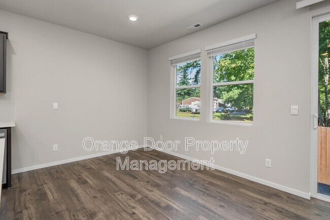 Building Photo - 5611 151st St Ct E
