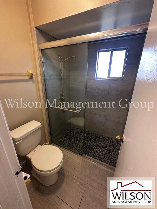 Building Photo - 321 Redwing Way