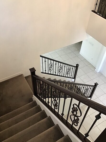 Building Photo - 7031 W Knox Rd