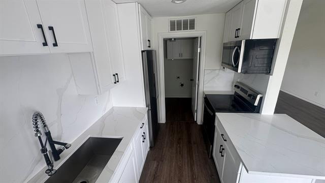 Building Photo - 500 Scarlet Oak St