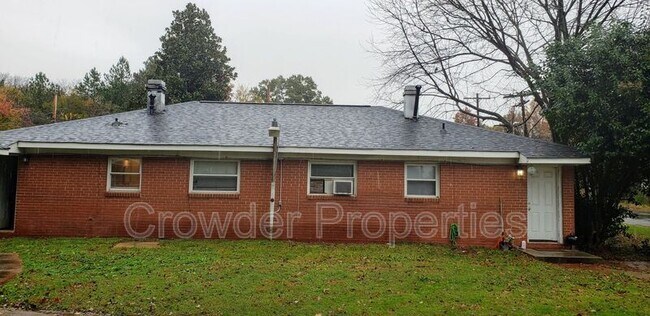 Building Photo - 2301 Rebecca Ave