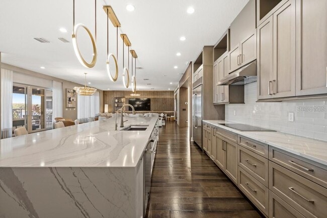 Building Photo - 15699 Panther Lake Dr