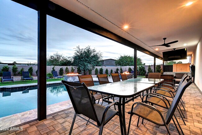 Building Photo - 6401 E Larkspur Dr