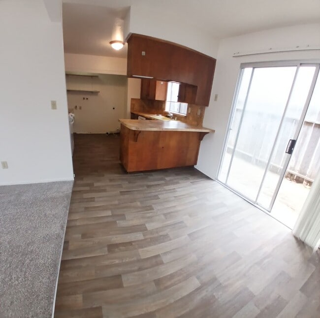Building Photo - 1060 Santa Ynez Ave