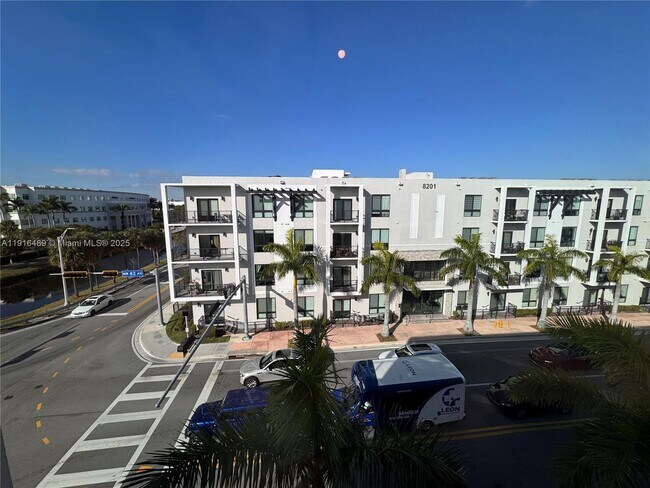 Building Photo - 8167 NW 41st St