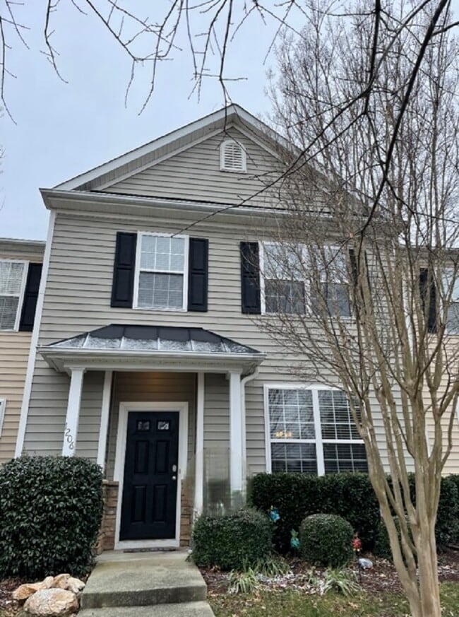 Building Photo - 1206 Maroon Dr
