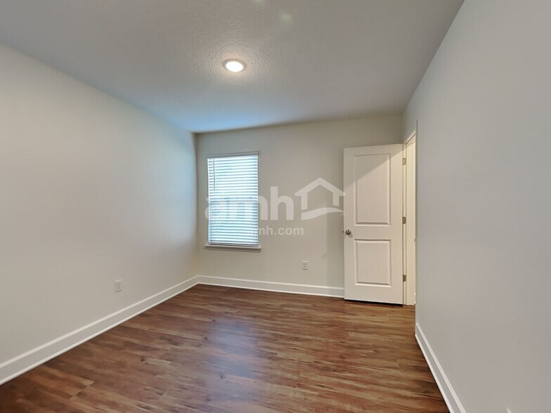 Building Photo - 12180 Sapp Rd