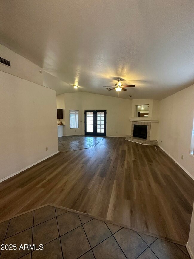 Building Photo - 7705 W Solano Dr