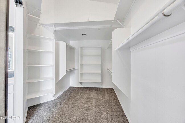 Building Photo - 7446 E Glenn Moore Rd