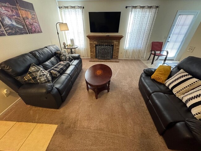 Building Photo - COMFORTABLE 2 BEDROOM, 2 BATHROOM FIRST-FL...
