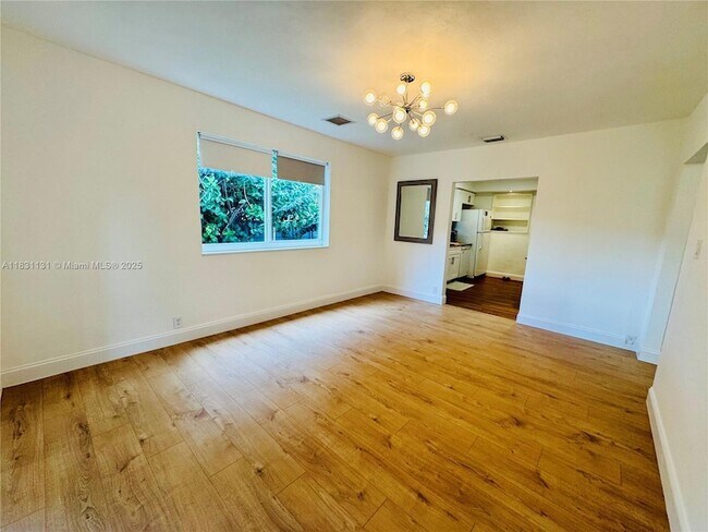 Building Photo - 920 N 26th Ave