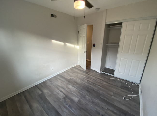 Building Photo - 1810 Thelborn Way