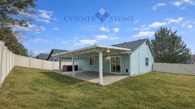 Building Photo - Beautiful Remodeled Home in Boise!