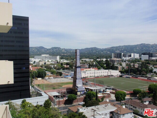 Building Photo - 2170 Century Park E