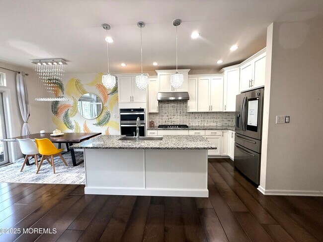 Building Photo - 6 Wisteria Ct