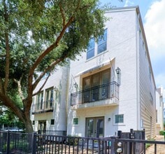 Building Photo - 904 Patterson St