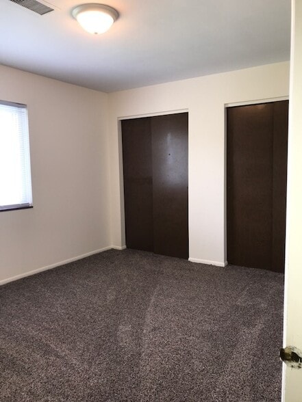 Main Bedroom - 403 County Line Rd