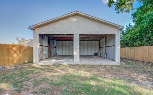 Building Photo - 1051 W Little York Rd