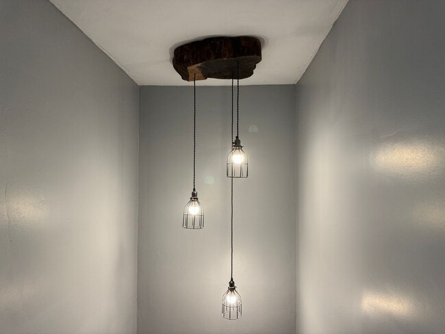 Building Photo - 1020-1022 S Randolph