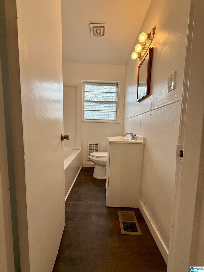 Building Photo - 7823 Rugby Ave