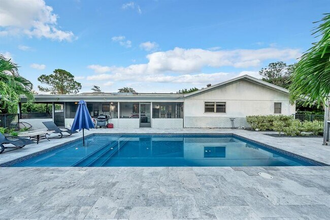 Building Photo - 10962 57th Pl S