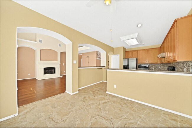 Building Photo - 18123 Memorial Falls Dr