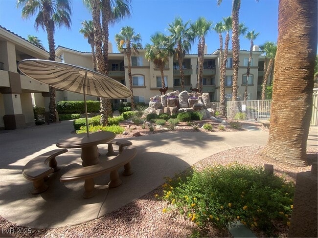 Building Photo - 7111 S Durango Dr