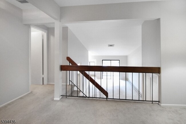 Building Photo - 70 Meadowview Dr