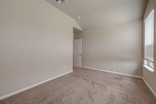 Building Photo - 2559 Terrace Point Dr