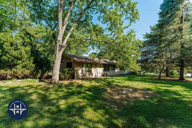 Building Photo - 15685 Brojan Dr