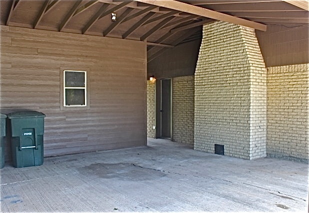 Building Photo - Location & Curb Appeal! 3 Bdr, 2 Full Bath, 2 Car Carport, Extra Driveway Parking, and More!