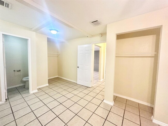 Building Photo - 5101 Purple Sage Dr