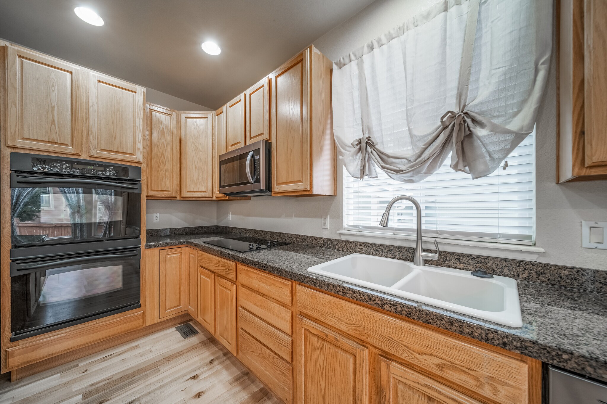 Building Photo - 11598 S Maiden Hair Way