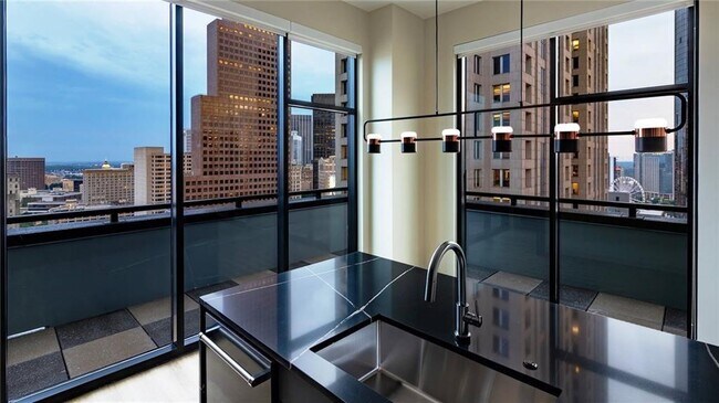 Building Photo - 161 Peachtree Center Ave NE