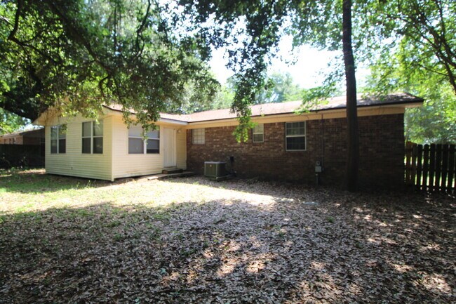 Building Photo - Updated 3BR/2BA Milton Ranch Home with Multiple Living Areas, Flex Space & Newly Updated Kitchen ...