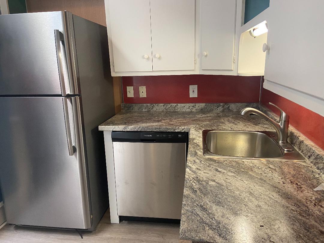 Building Photo - 498 Madison Ave