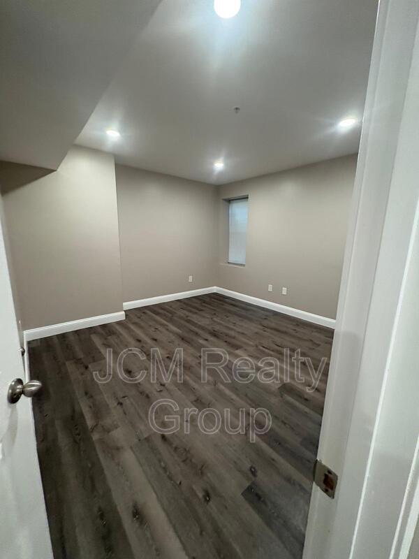 Building Photo - 32 Hartwell St