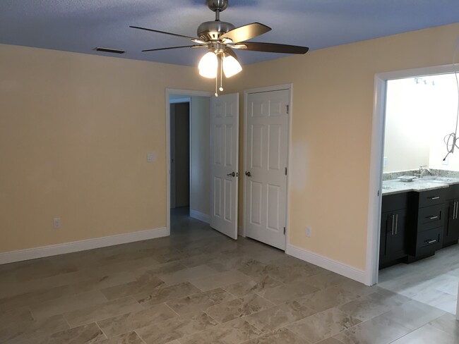 Master bedroom - 312 14th St SW