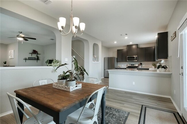 Building Photo - 209 Asher Blue Dr