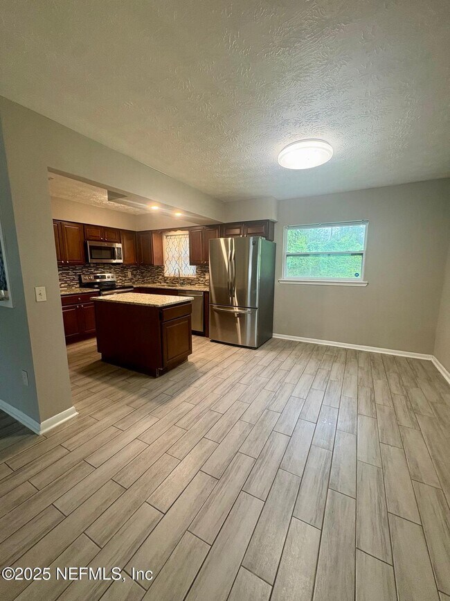 Building Photo - 4645 Praver Dr N