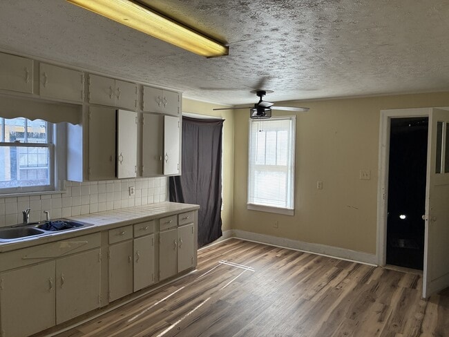 Building Photo - 201 Elmwood Ave